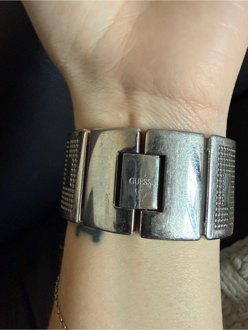 Guess Silver-Tone Chunky Panel Bracelet Watch - Picture 5 of 7